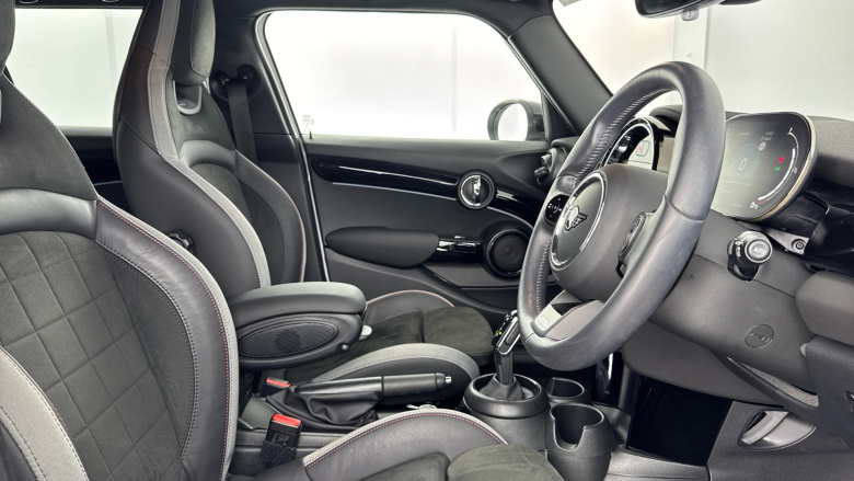 MINI Hatchback 1.5 Cooper Sport 5dr Auto Petrol Hatchback